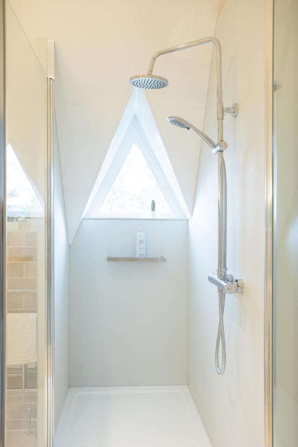 Spacious 3Br Victorian Cheltenham Loft Flat In Cotswolds - Free Parkingアパートメント エクステリア 写真